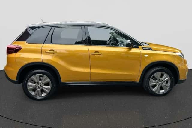 Suzuki Vitara (2023) thumbnail 6