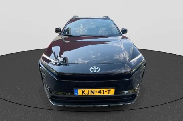 Toyota bZ4X (2026) thumbnail 3