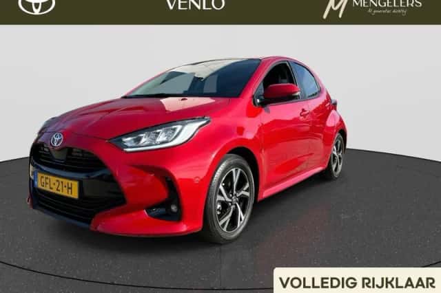 Toyota Yaris (2024) thumbnail 1