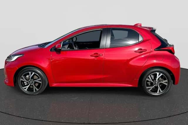 Toyota Yaris (2024) thumbnail 2
