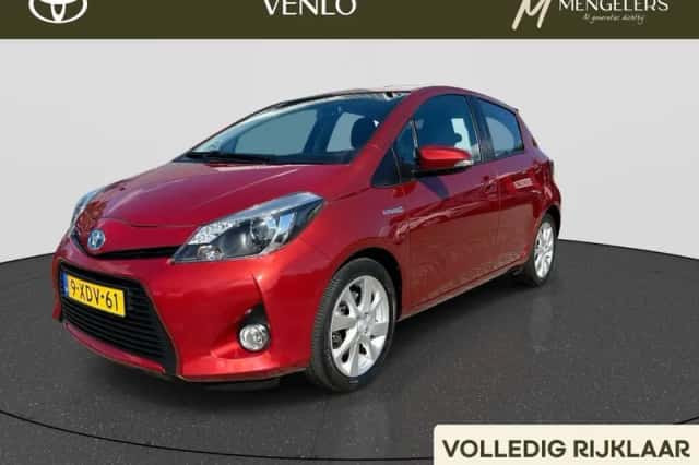 Toyota Yaris (2014) thumbnail 1
