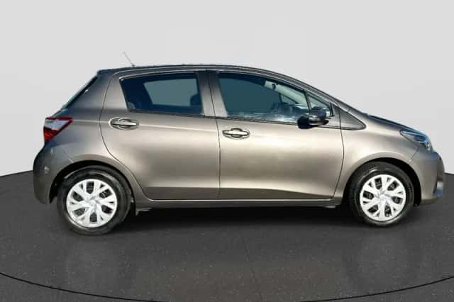 Toyota Yaris (2019) thumbnail 6