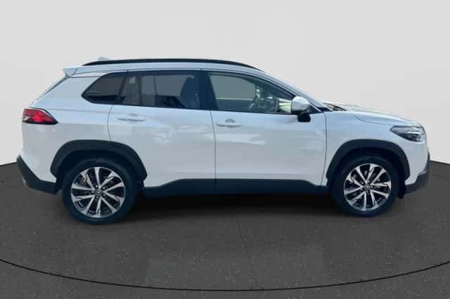 Toyota Corolla Cross (2024) thumbnail 6