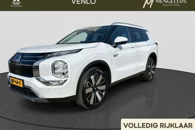 Mitsubishi Outlander (2025) thumbnail 1
