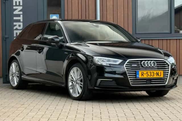 Audi A3 (2017) thumbnail 2
