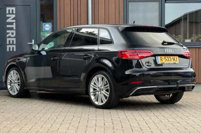 Audi A3 (2017) thumbnail 5