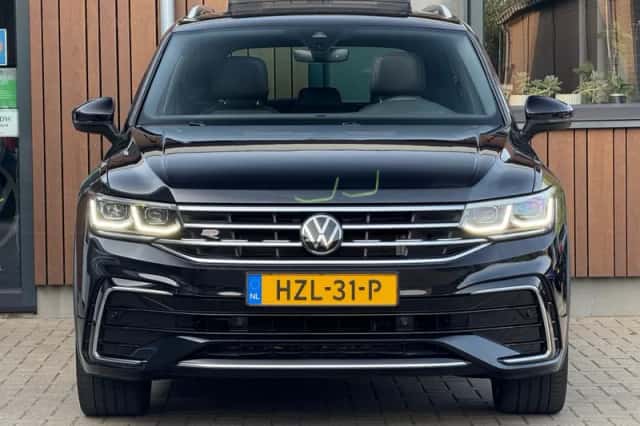 Volkswagen Tiguan (2023) thumbnail 2