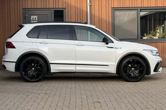 Volkswagen Tiguan (2022) thumbnail 3