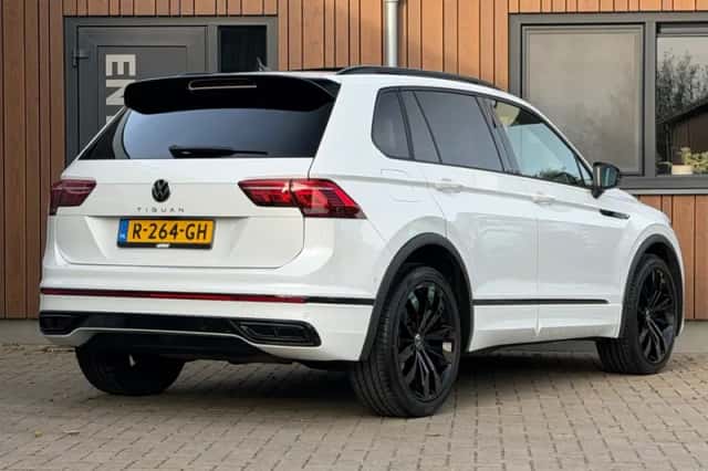 Volkswagen Tiguan (2022) thumbnail 5