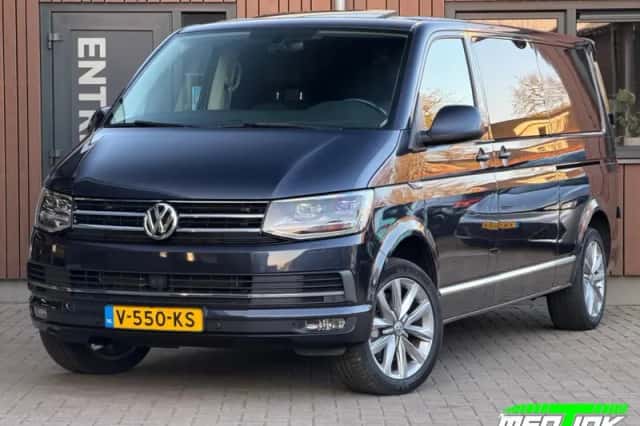 Volkswagen Transporter (2017) thumbnail 1