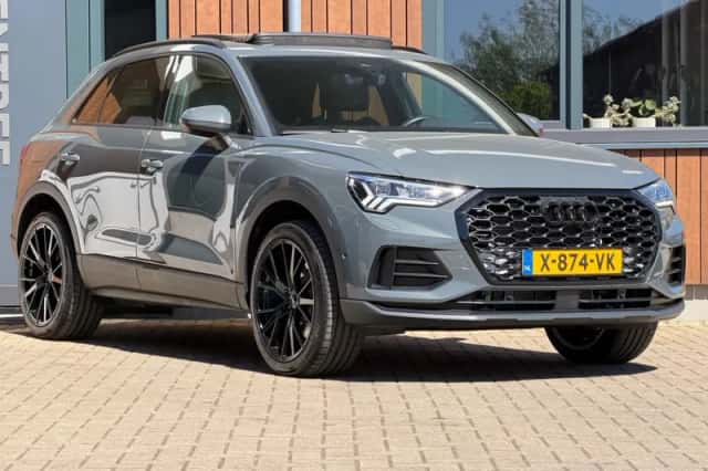 Audi Q3 (2021) thumbnail 2