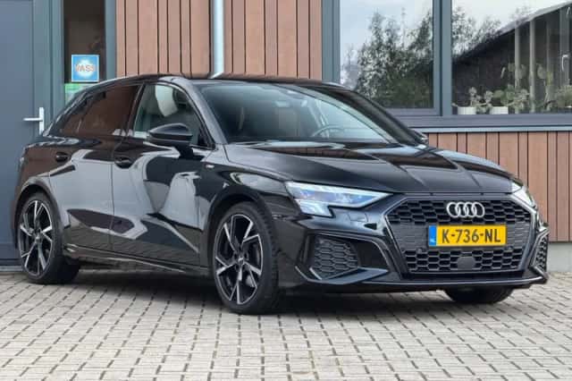 Audi A3 (2021) thumbnail 2