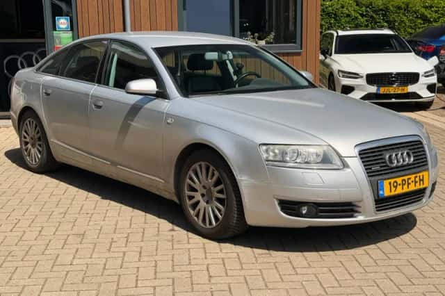 Audi A6 (2004) thumbnail 2