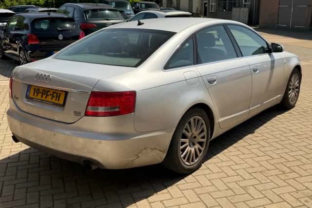 Audi A6 (2004) thumbnail 3