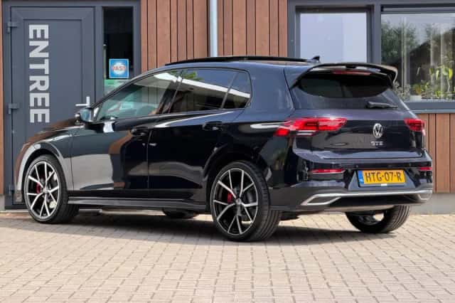 Volkswagen Golf (2021) thumbnail 5