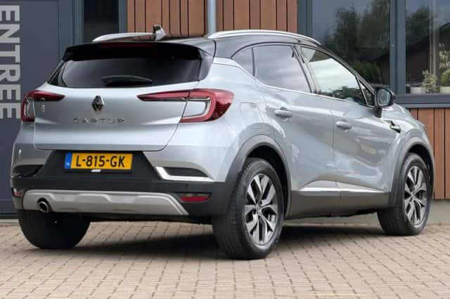 Renault Captur (2020) thumbnail 4