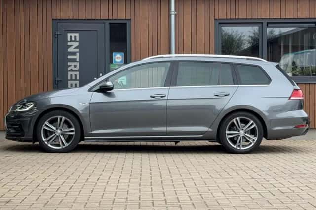 Volkswagen Golf (2019) thumbnail 6