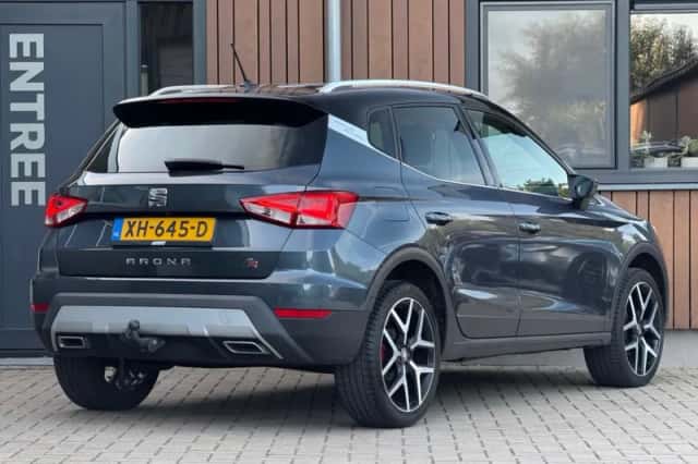 SEAT Arona (2019) thumbnail 4