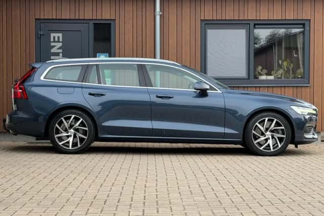 Volvo V60 (2019) thumbnail 3