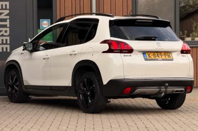 Peugeot 2008 (2018) thumbnail 5