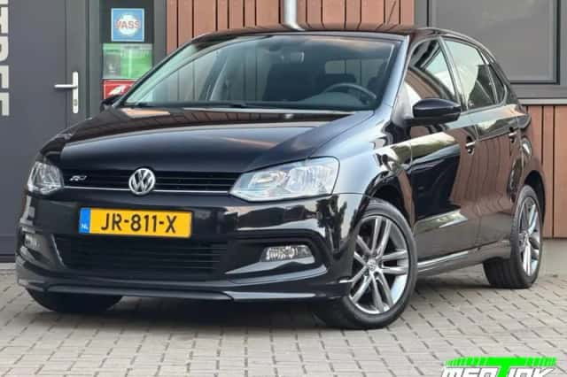Volkswagen Polo (2016) thumbnail 1