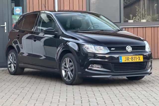 Volkswagen Polo (2016) thumbnail 2