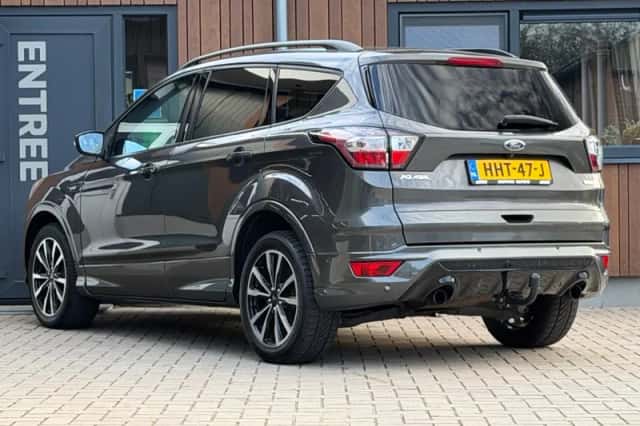 Ford Kuga (2018) thumbnail 5