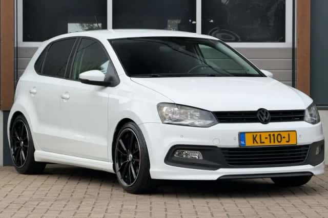 Volkswagen Polo (2016) thumbnail 2