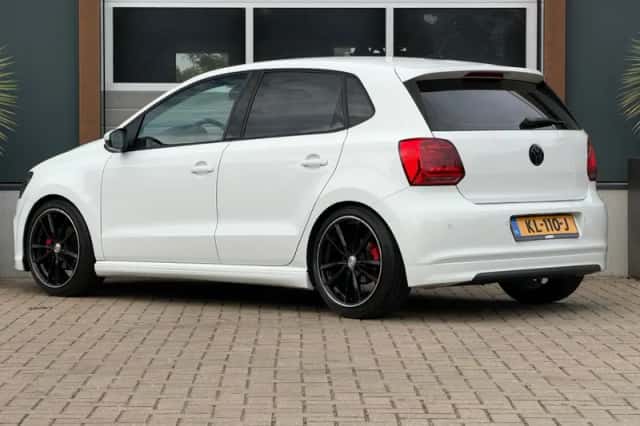 Volkswagen Polo (2016) thumbnail 5
