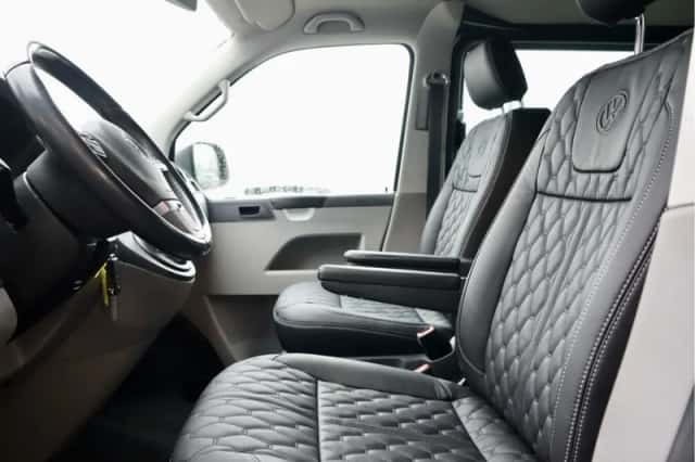Volkswagen Transporter (2015) thumbnail 4