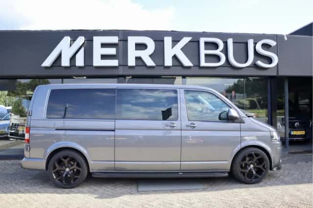 Volkswagen Transporter (2015) thumbnail 5