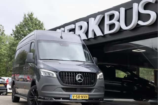 Mercedes-Benz Sprinter (2021) thumbnail 1