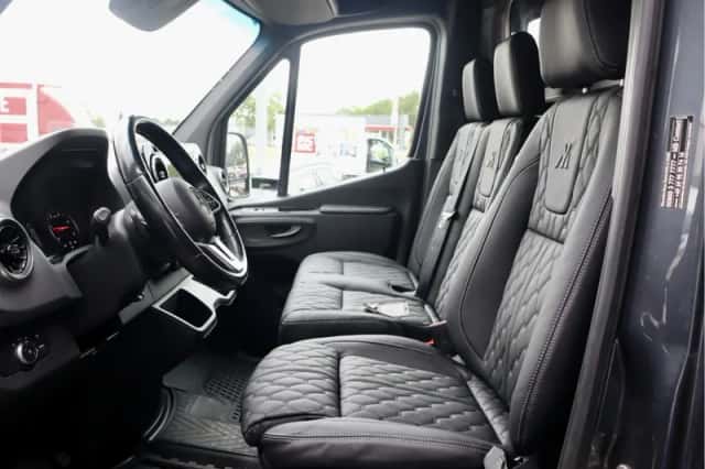 Mercedes-Benz Sprinter (2021) thumbnail 4