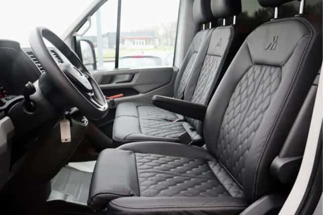 Volkswagen Crafter (2019) thumbnail 4