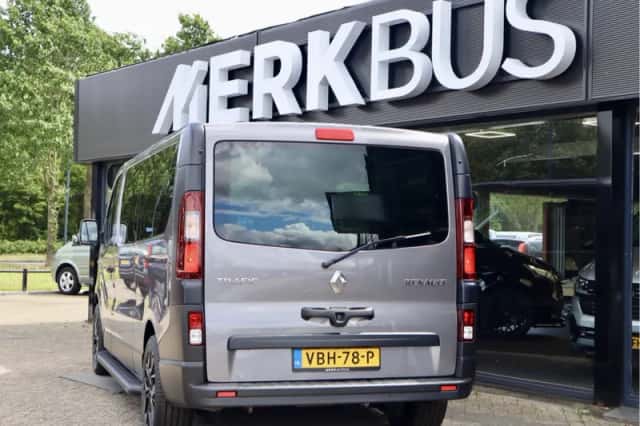 Renault Trafic (2019) thumbnail 3