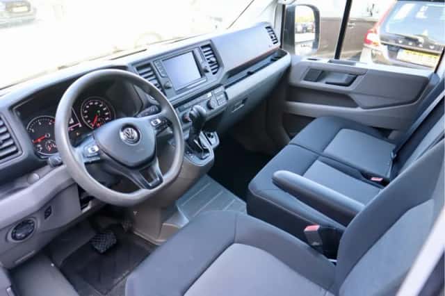 Volkswagen Crafter (2017) thumbnail 2