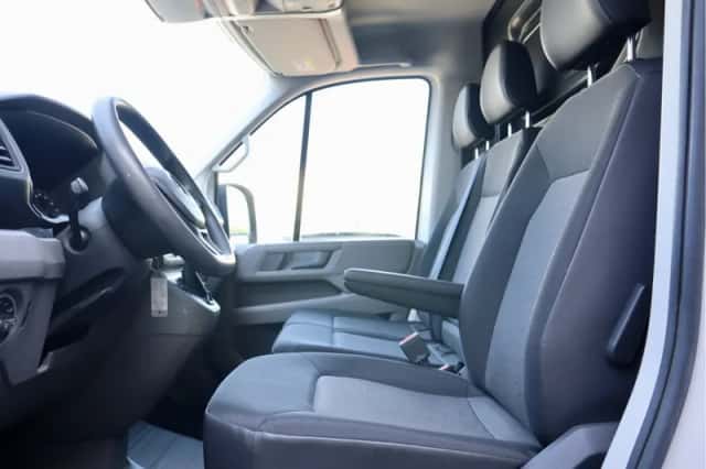 Volkswagen Crafter (2017) thumbnail 4