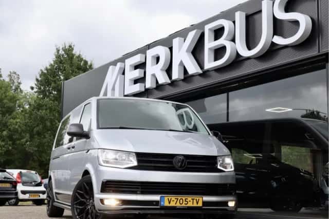 Volkswagen Transporter (2019) thumbnail 1