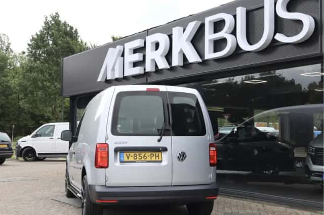 Volkswagen Caddy (2018) thumbnail 3