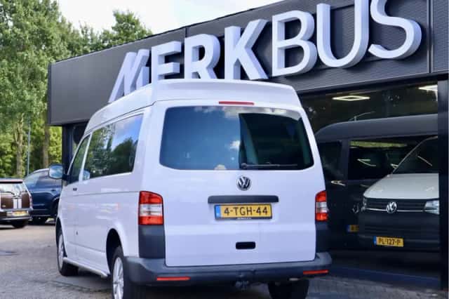 Volkswagen Transporter (2014) thumbnail 3