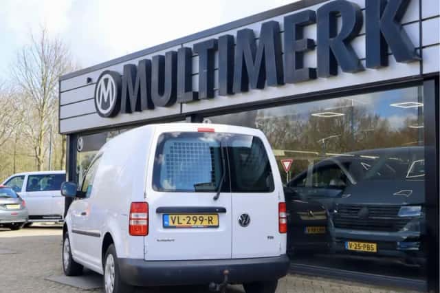 Volkswagen Caddy (2015) thumbnail 4