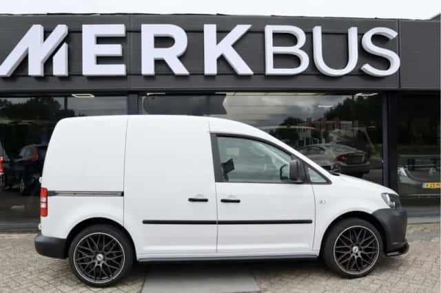 Volkswagen Caddy (2015) thumbnail 6