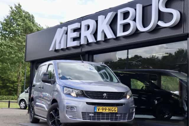 Peugeot Partner (2022) thumbnail 1