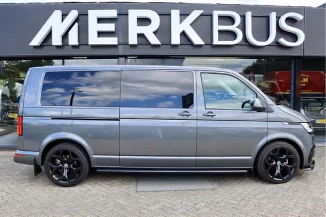 Volkswagen Transporter (2024) thumbnail 5