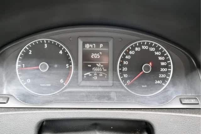Volkswagen Transporter (2013) thumbnail 6