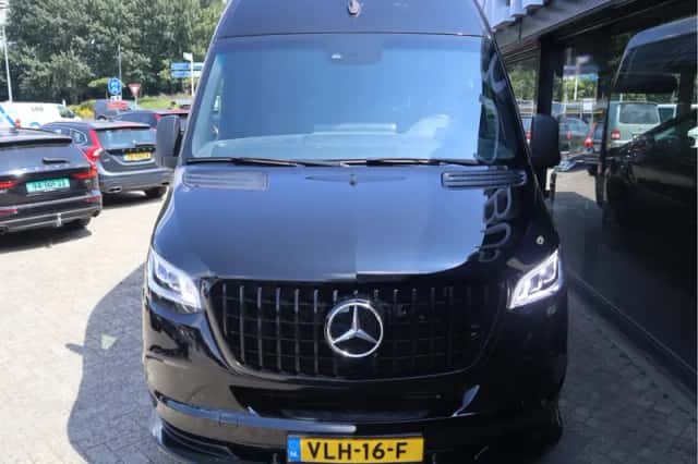 Mercedes-Benz Sprinter (2021) thumbnail 3