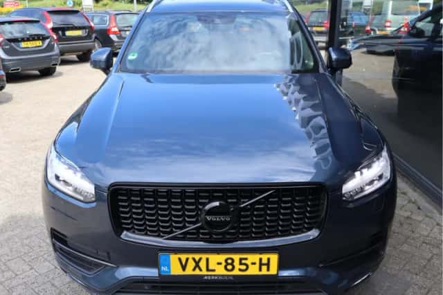Volvo XC90 (2020) thumbnail 2