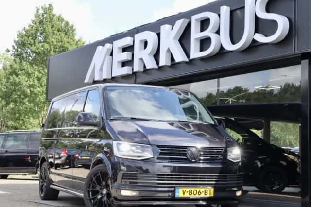 Volkswagen Transporter (2017) thumbnail 1