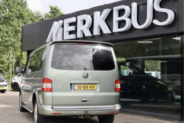 Volkswagen Transporter (2004) thumbnail 3