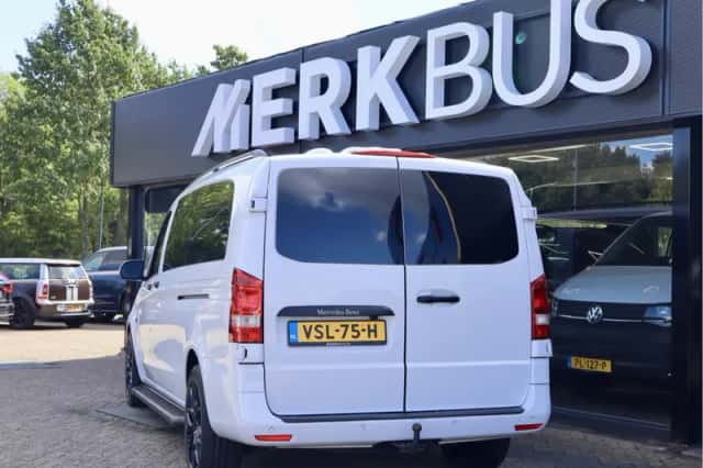 Mercedes-Benz Vito (2022) thumbnail 3